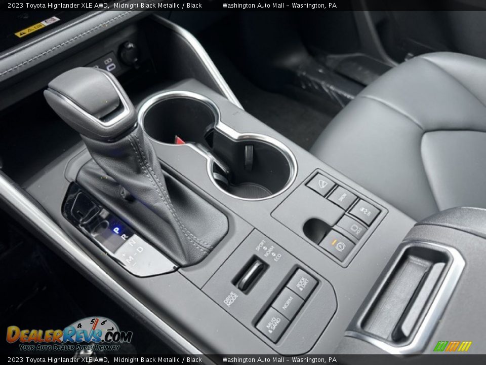 2023 Toyota Highlander XLE AWD Shifter Photo #11