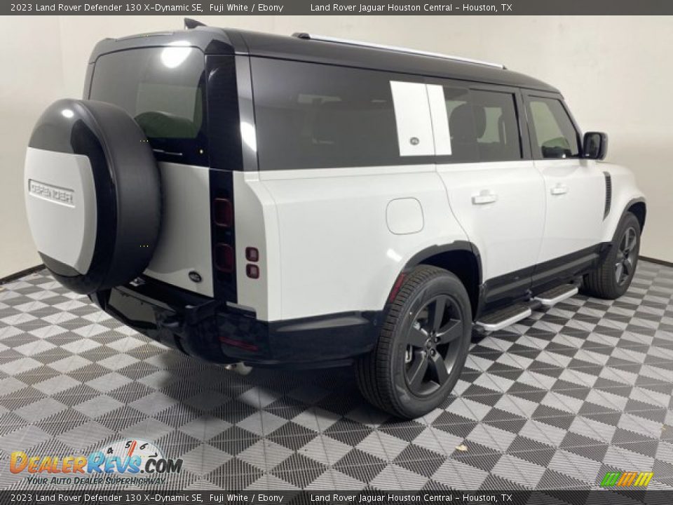 2023 Land Rover Defender 130 X-Dynamic SE Fuji White / Ebony Photo #2