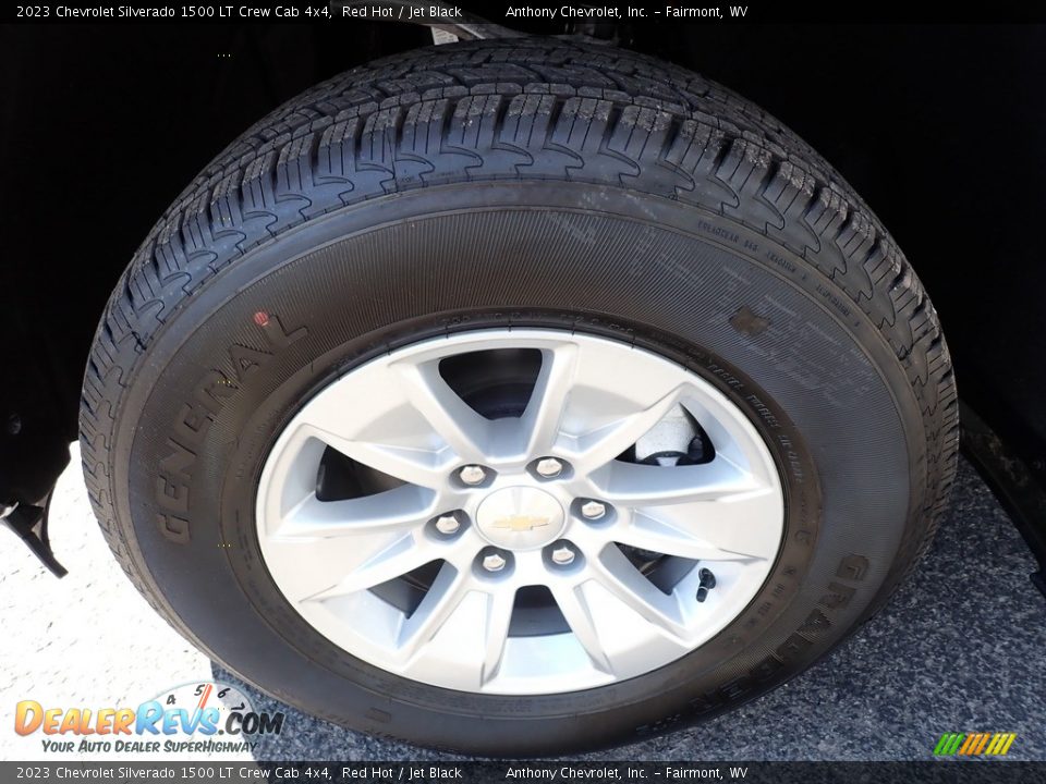 2023 Chevrolet Silverado 1500 LT Crew Cab 4x4 Red Hot / Jet Black Photo #10