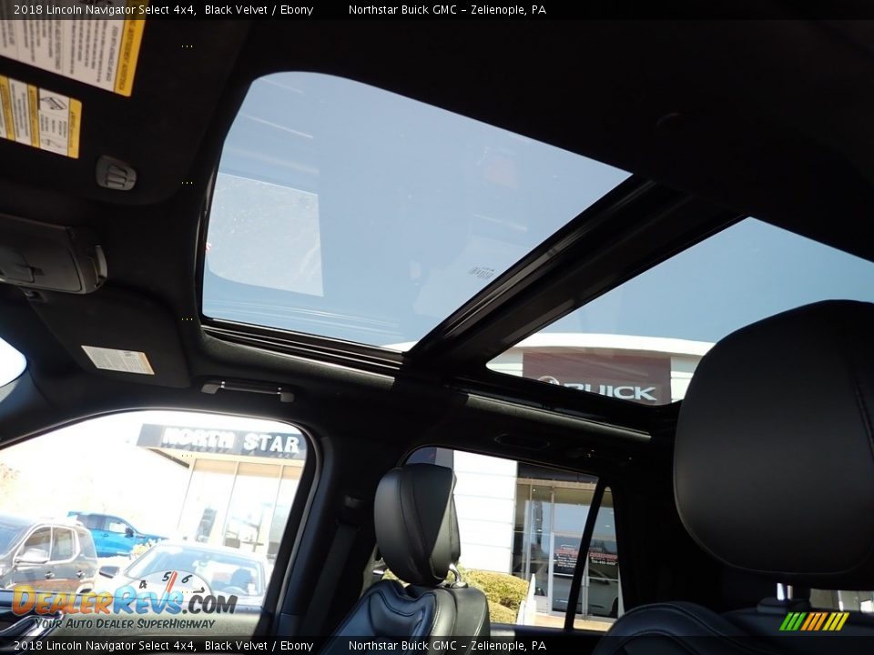 Sunroof of 2018 Lincoln Navigator Select 4x4 Photo #22