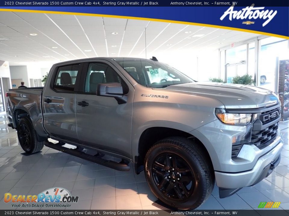 2023 Chevrolet Silverado 1500 Custom Crew Cab 4x4 Sterling Gray Metallic / Jet Black Photo #1