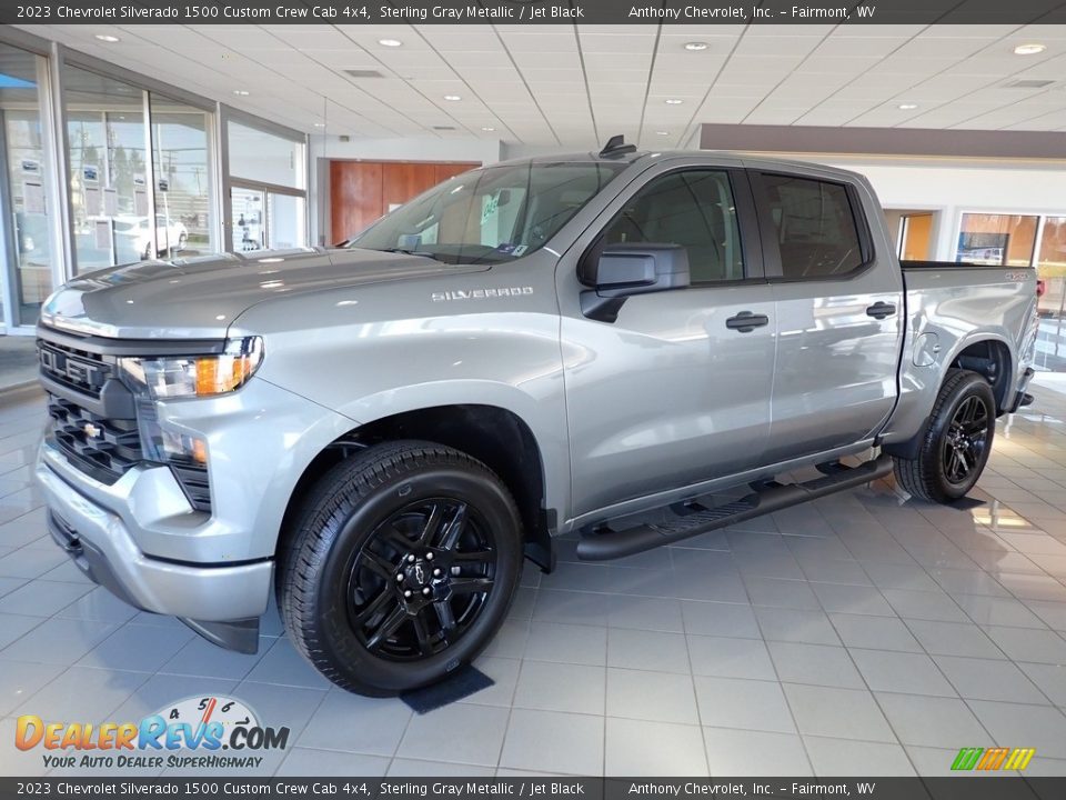 2023 Chevrolet Silverado 1500 Custom Crew Cab 4x4 Sterling Gray Metallic / Jet Black Photo #7