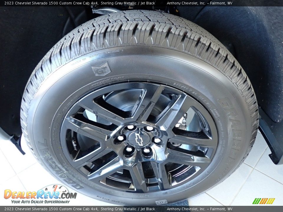 2023 Chevrolet Silverado 1500 Custom Crew Cab 4x4 Sterling Gray Metallic / Jet Black Photo #9