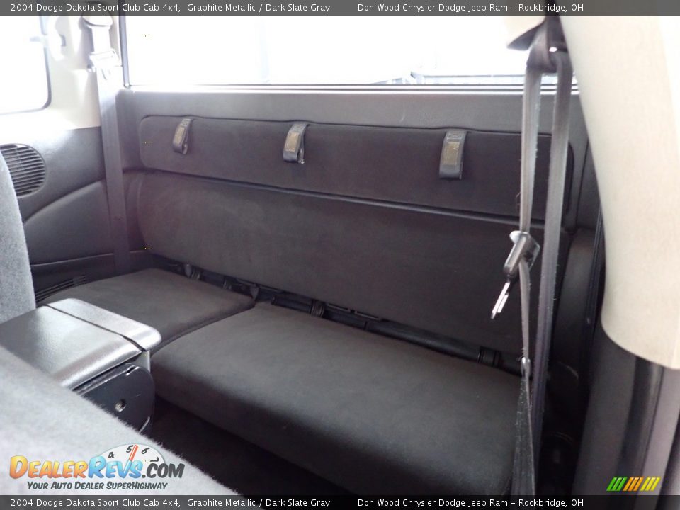 2004 Dodge Dakota Sport Club Cab 4x4 Graphite Metallic / Dark Slate Gray Photo #18