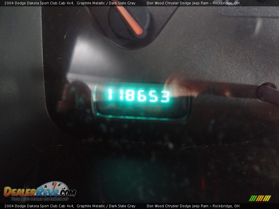 2004 Dodge Dakota Sport Club Cab 4x4 Graphite Metallic / Dark Slate Gray Photo #23