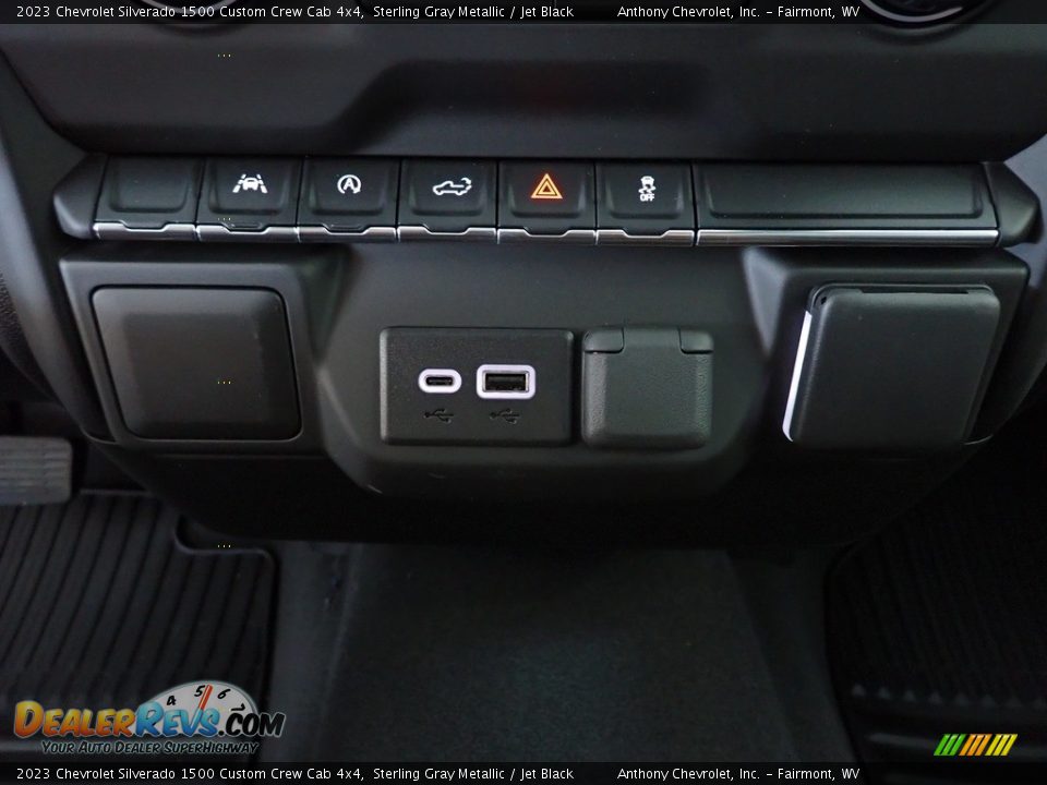 2023 Chevrolet Silverado 1500 Custom Crew Cab 4x4 Sterling Gray Metallic / Jet Black Photo #18