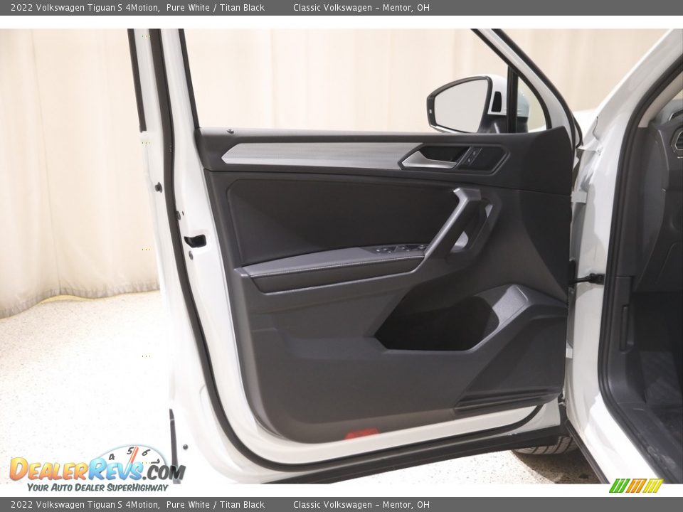 Door Panel of 2022 Volkswagen Tiguan S 4Motion Photo #4
