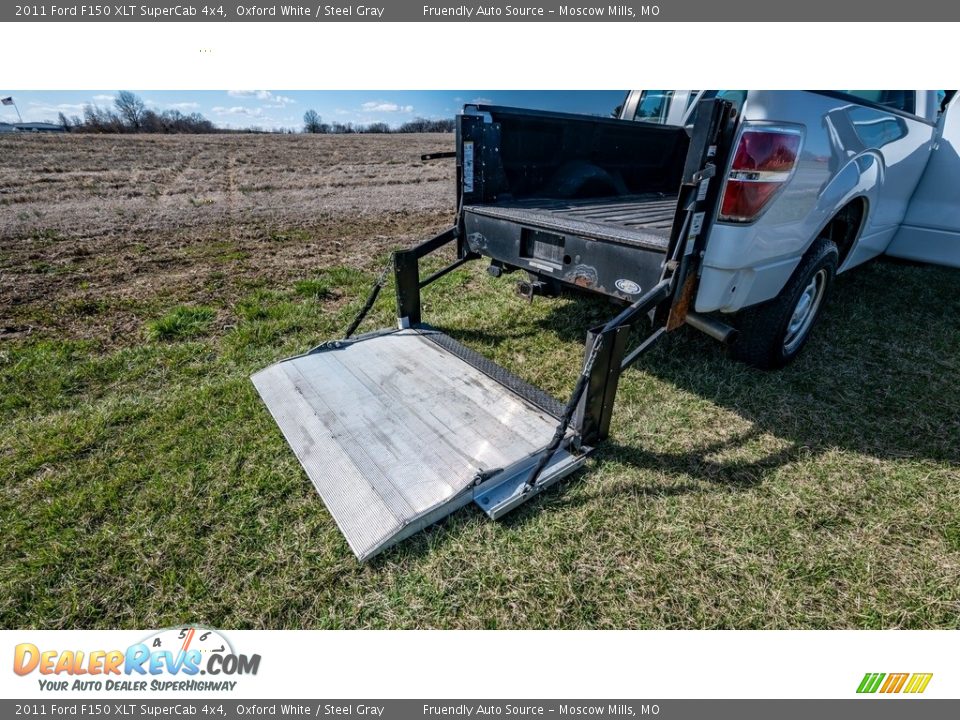 2011 Ford F150 XLT SuperCab 4x4 Oxford White / Steel Gray Photo #4