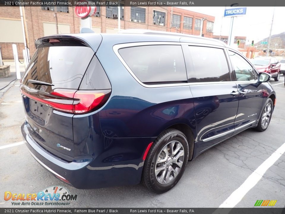 2021 Chrysler Pacifica Hybrid Pinnacle Fathom Blue Pearl / Black Photo #4