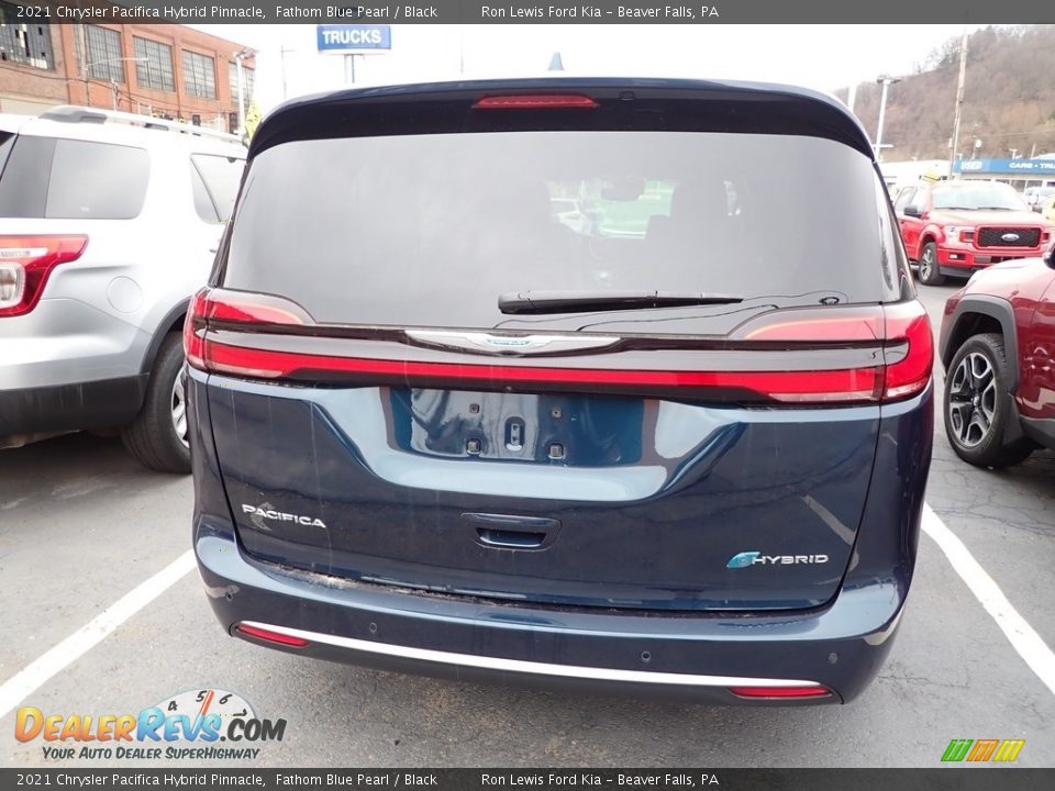 2021 Chrysler Pacifica Hybrid Pinnacle Fathom Blue Pearl / Black Photo #5