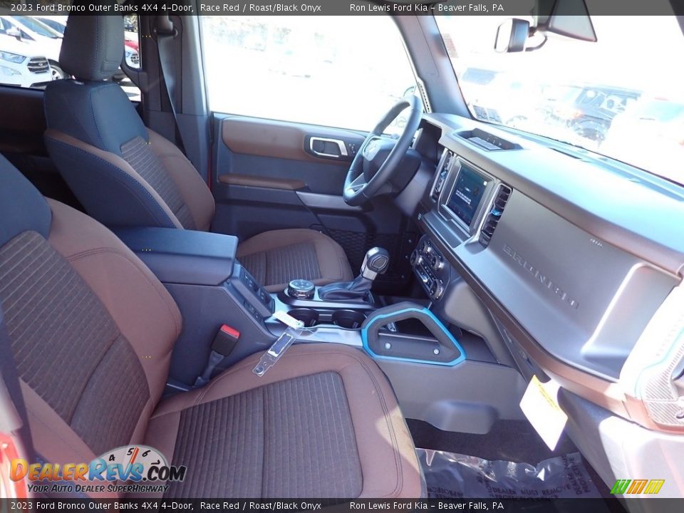 Front Seat of 2023 Ford Bronco Outer Banks 4X4 4-Door Photo #11