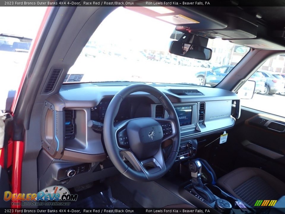 2023 Ford Bronco Outer Banks 4X4 4-Door Race Red / Roast/Black Onyx Photo #13
