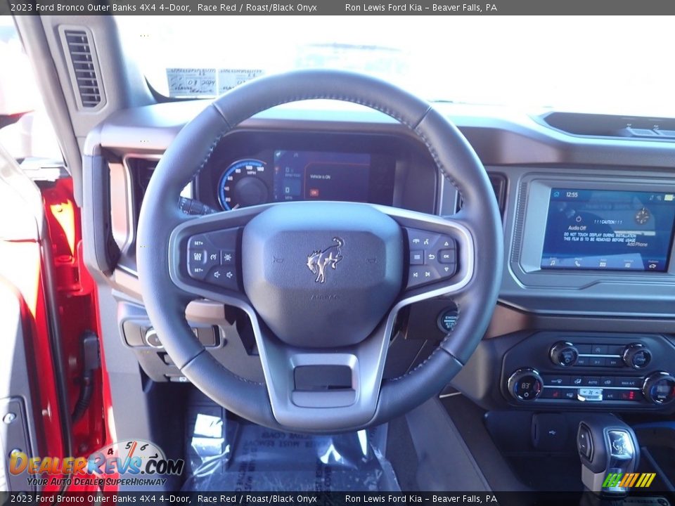 2023 Ford Bronco Outer Banks 4X4 4-Door Steering Wheel Photo #18