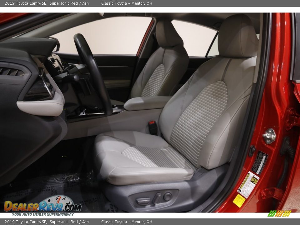 2019 Toyota Camry SE Supersonic Red / Ash Photo #5