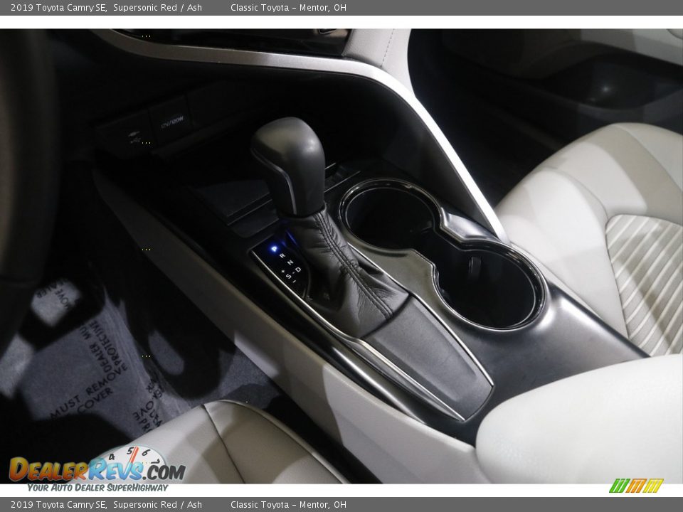 2019 Toyota Camry SE Supersonic Red / Ash Photo #12