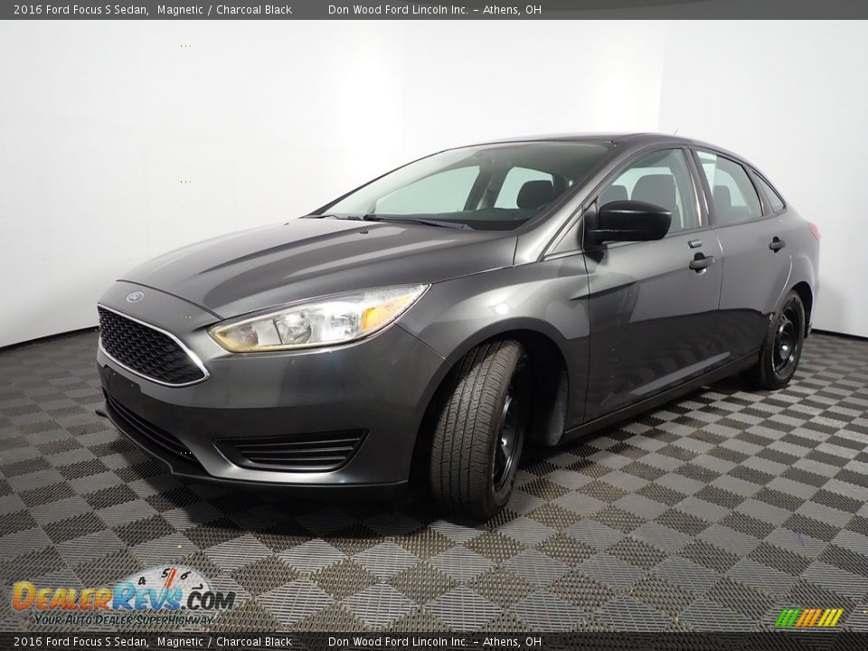 2016 Ford Focus S Sedan Magnetic / Charcoal Black Photo #8