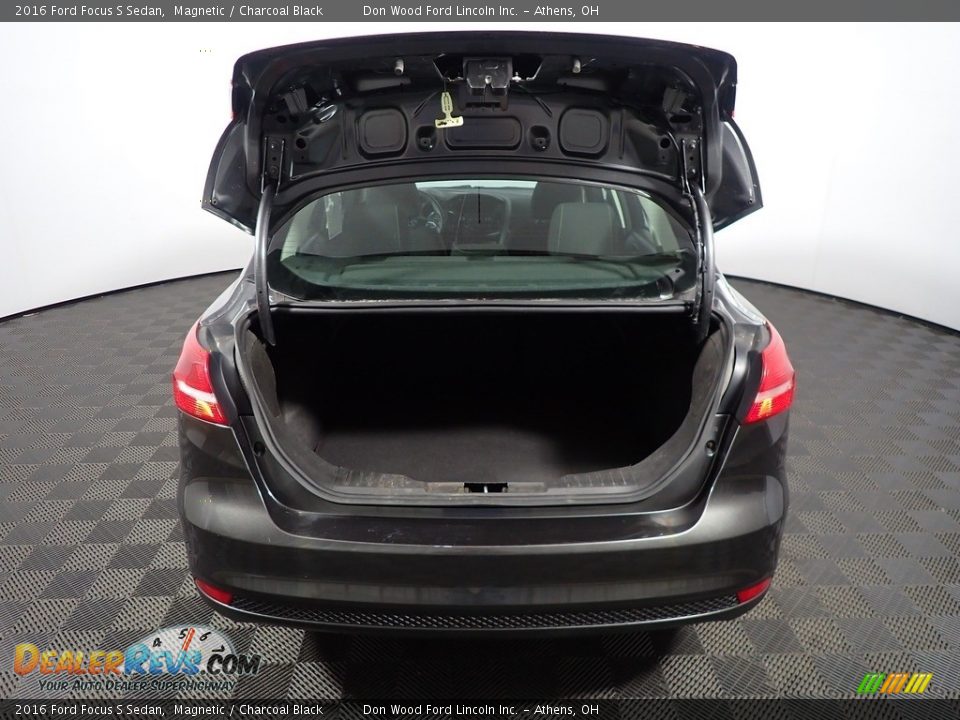 2016 Ford Focus S Sedan Magnetic / Charcoal Black Photo #14