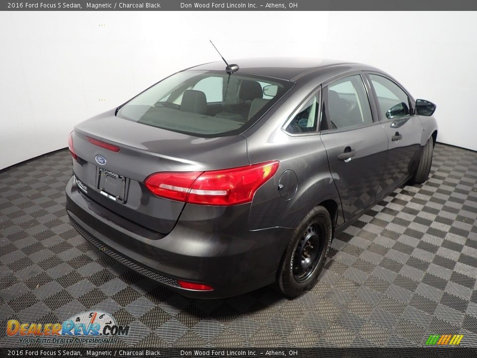 2016 Ford Focus S Sedan Magnetic / Charcoal Black Photo #17