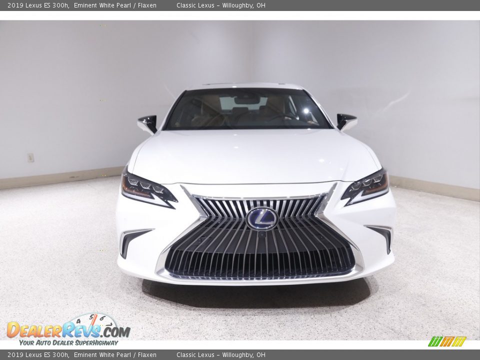 Eminent White Pearl 2019 Lexus ES 300h Photo #2