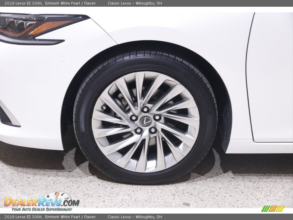 2019 Lexus ES 300h Wheel Photo #22