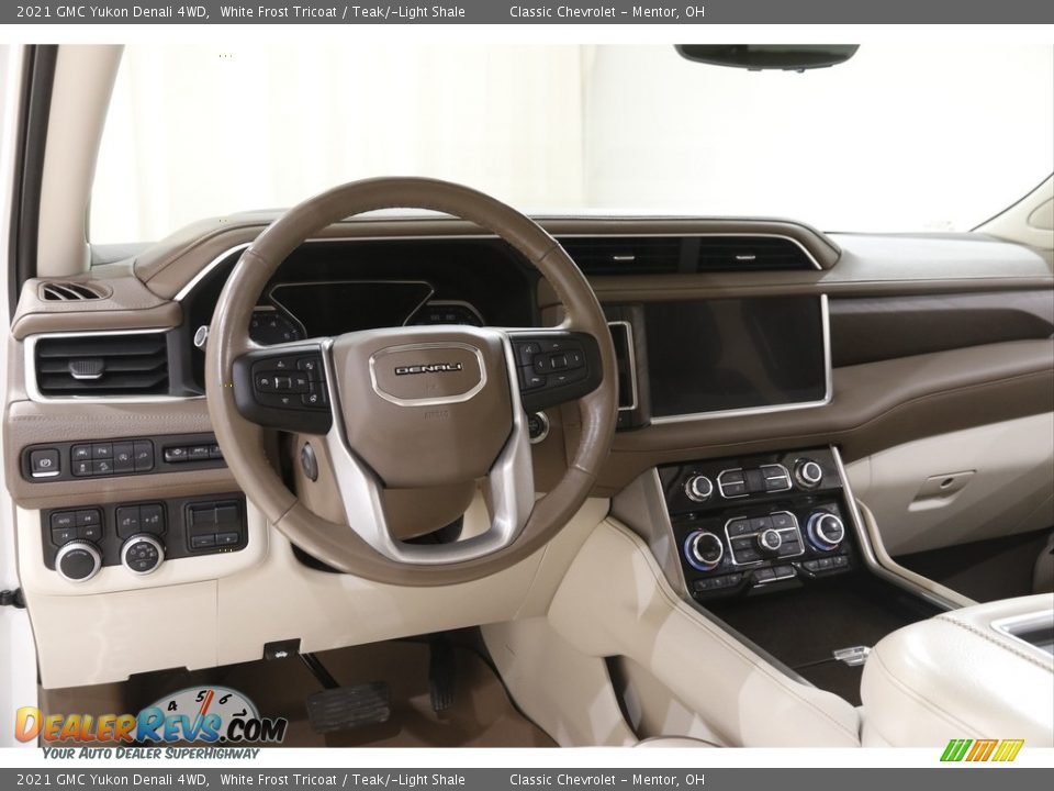 Dashboard of 2021 GMC Yukon Denali 4WD Photo #7