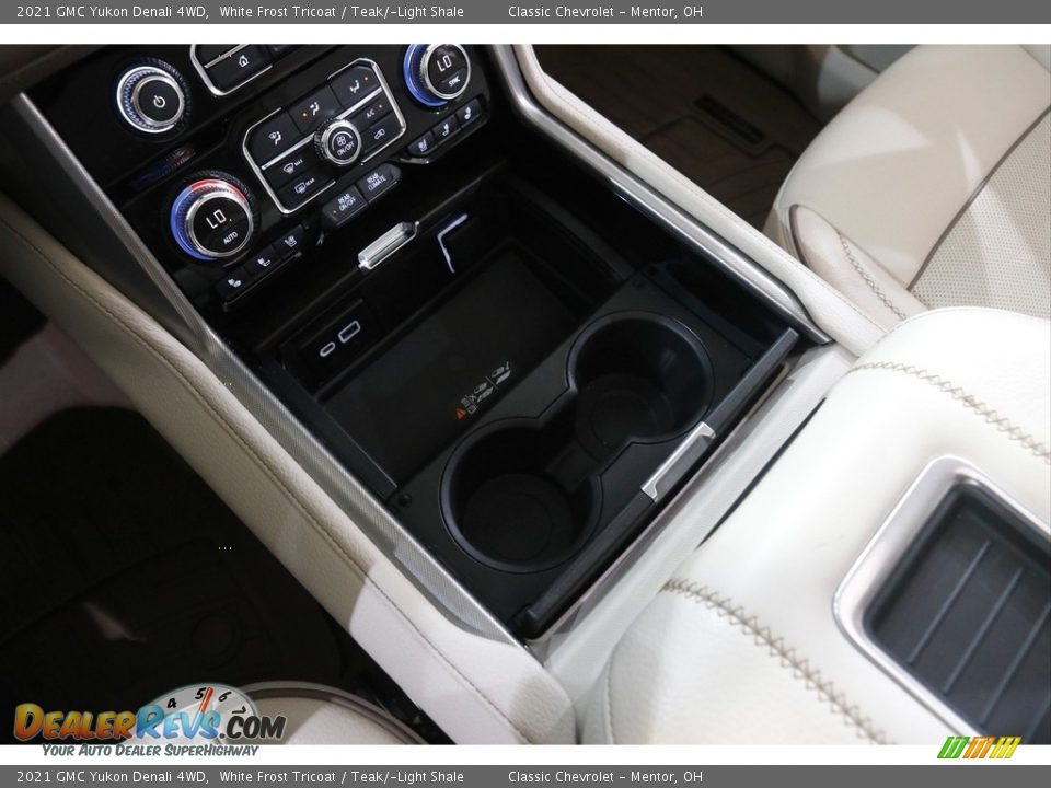 2021 GMC Yukon Denali 4WD White Frost Tricoat / Teak/­Light Shale Photo #18