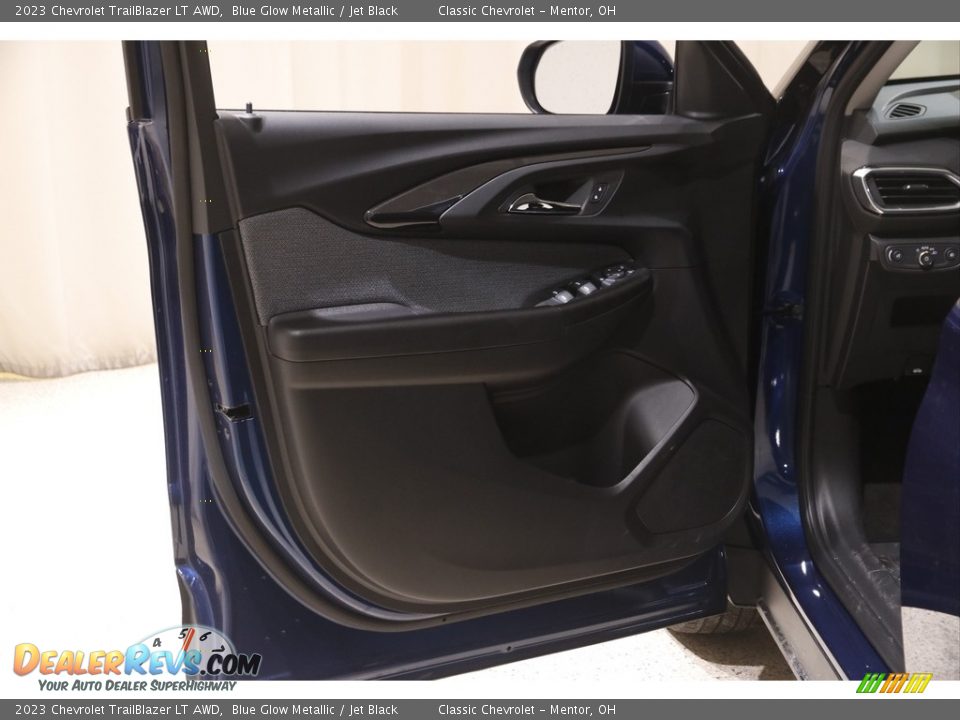 2023 Chevrolet TrailBlazer LT AWD Blue Glow Metallic / Jet Black Photo #4