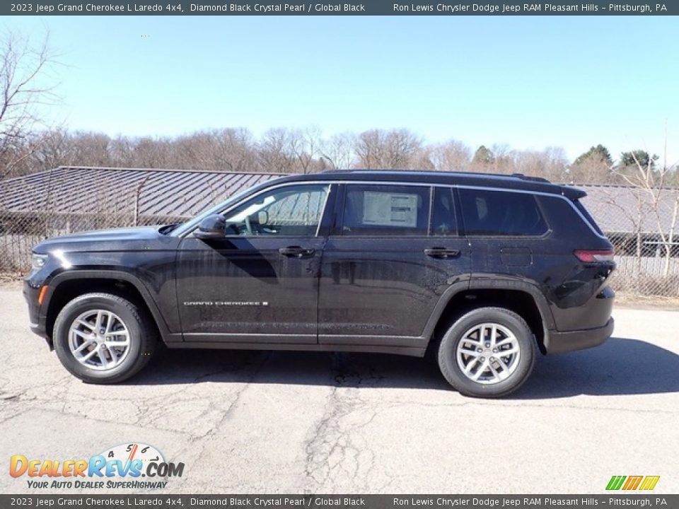 2023 Jeep Grand Cherokee L Laredo 4x4 Diamond Black Crystal Pearl / Global Black Photo #2