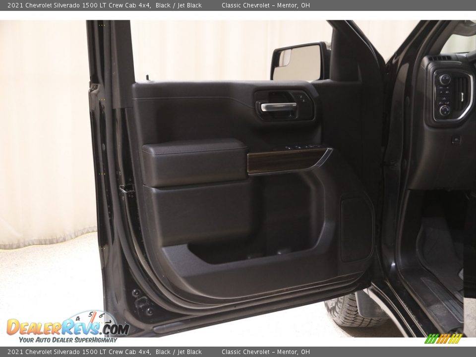 2021 Chevrolet Silverado 1500 LT Crew Cab 4x4 Black / Jet Black Photo #4