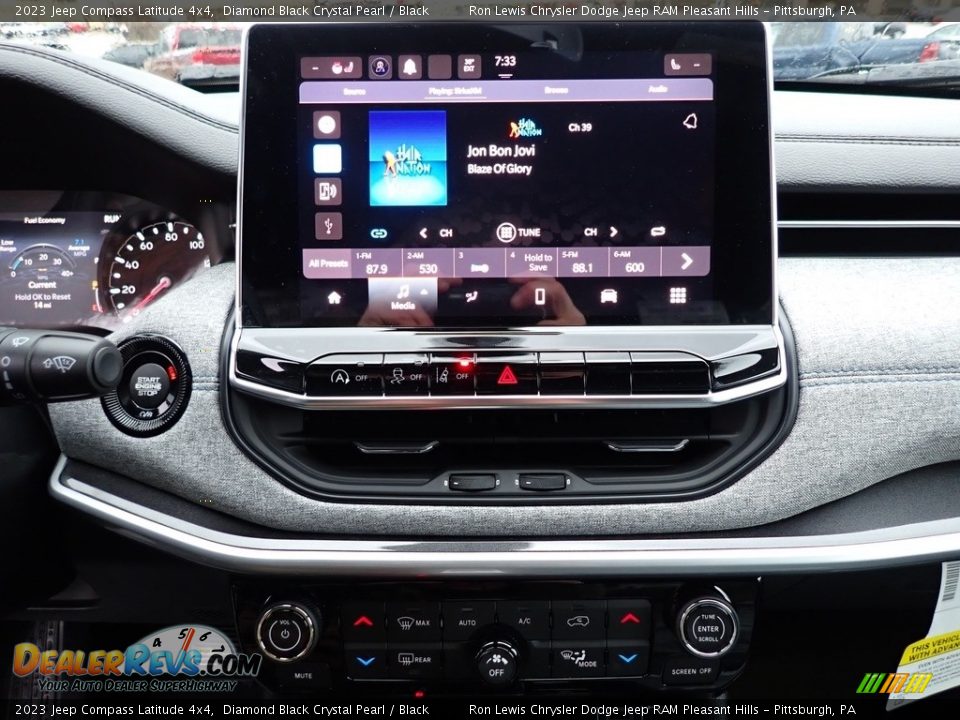 2023 Jeep Compass Latitude 4x4 Diamond Black Crystal Pearl / Black Photo #20