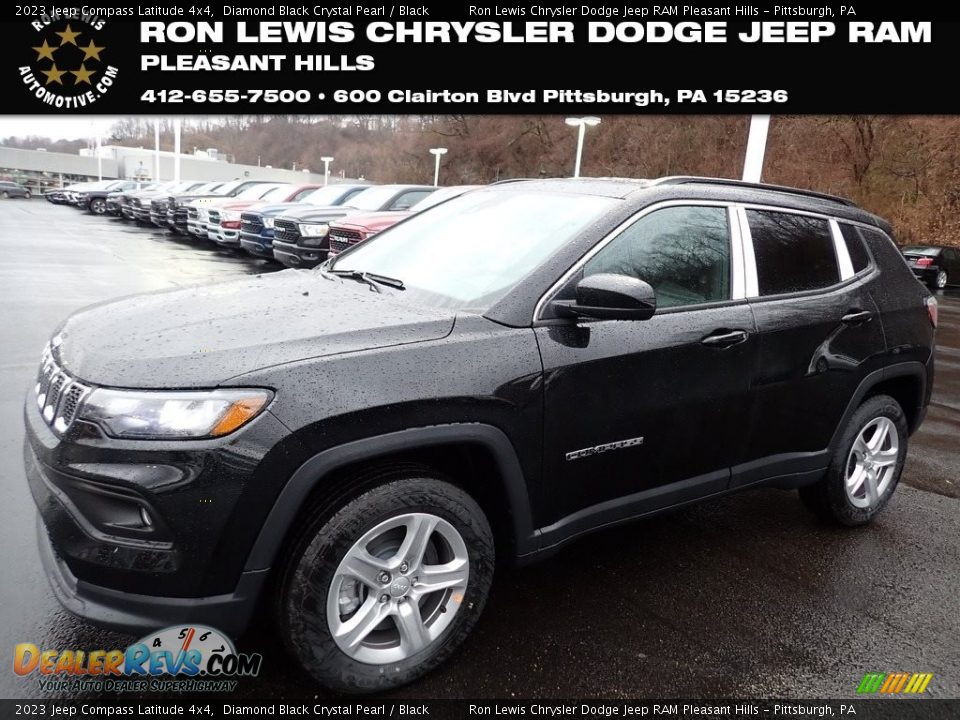 2023 Jeep Compass Latitude 4x4 Diamond Black Crystal Pearl / Black Photo #1