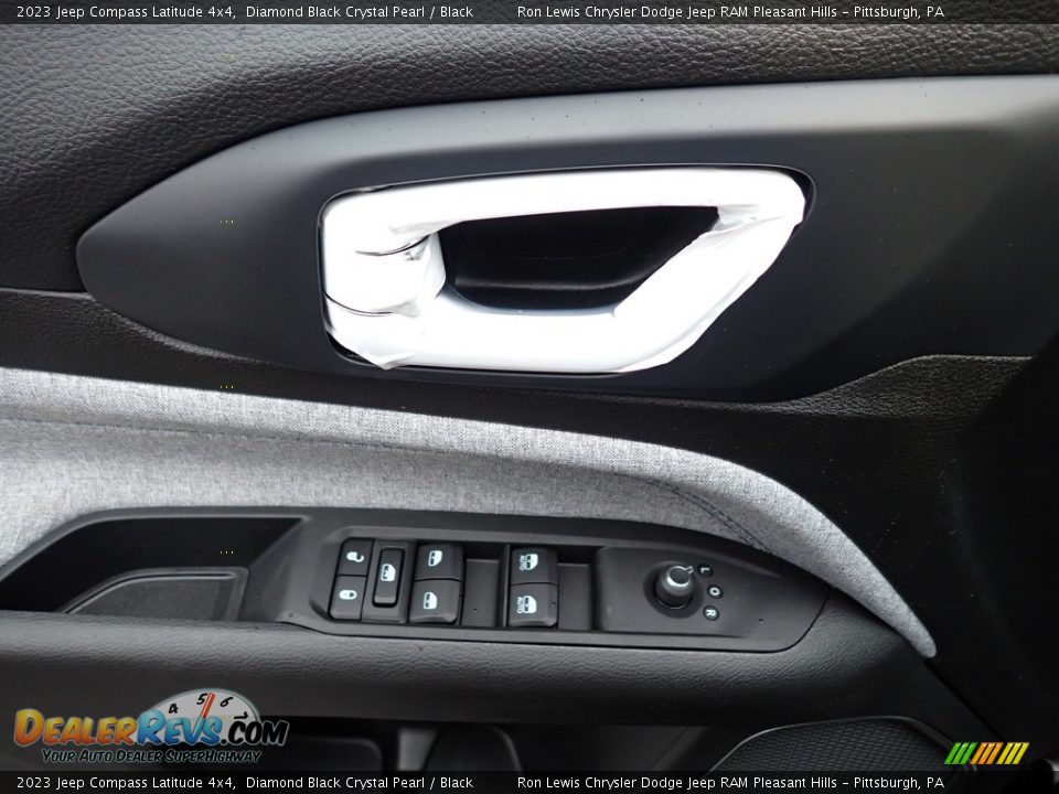 2023 Jeep Compass Latitude 4x4 Diamond Black Crystal Pearl / Black Photo #15