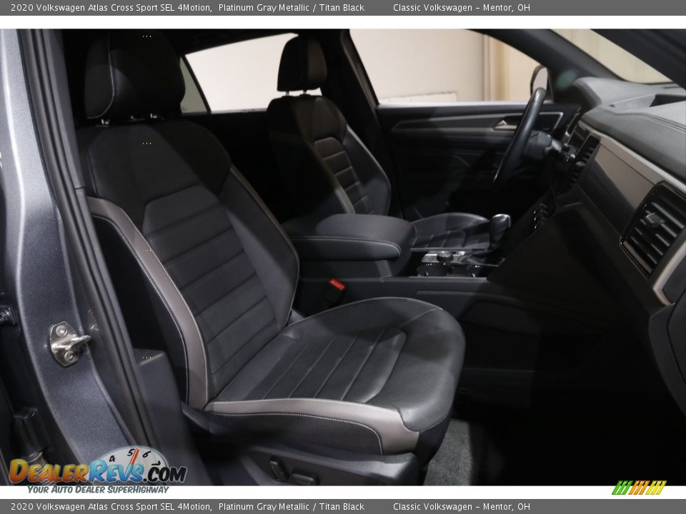 Front Seat of 2020 Volkswagen Atlas Cross Sport SEL 4Motion Photo #16