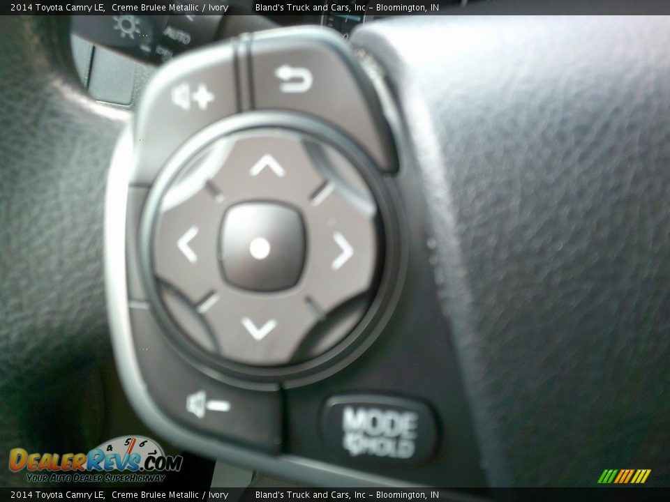 2014 Toyota Camry LE Creme Brulee Metallic / Ivory Photo #20