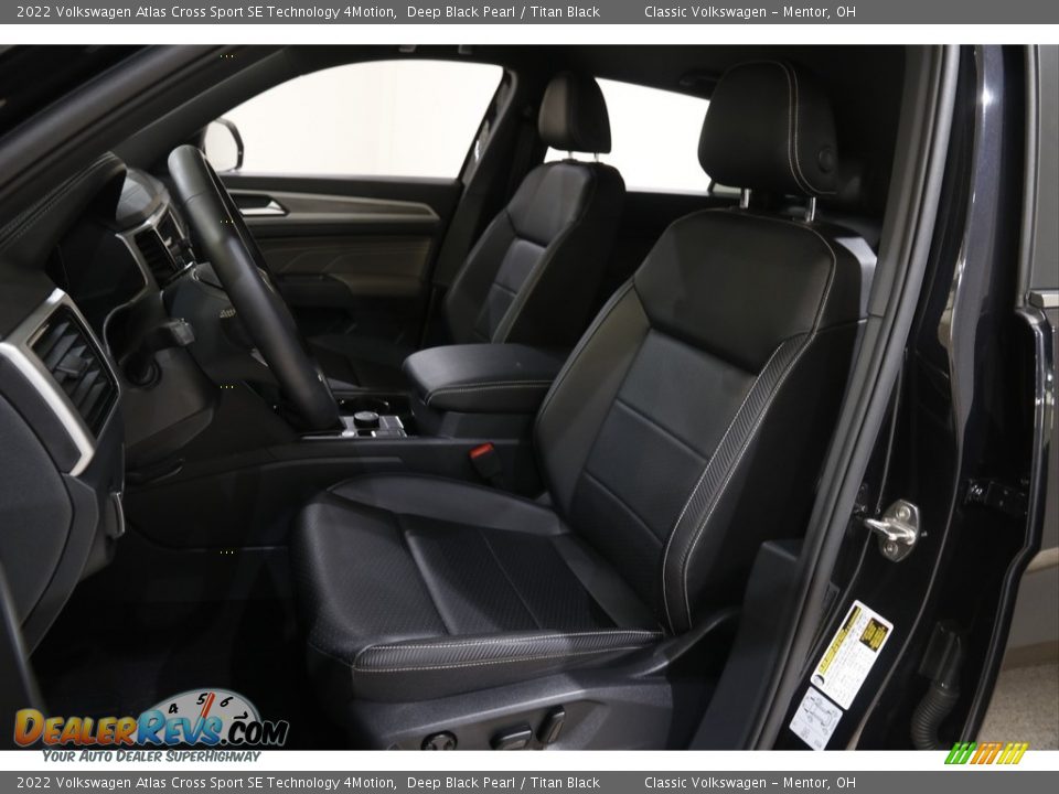2022 Volkswagen Atlas Cross Sport SE Technology 4Motion Deep Black Pearl / Titan Black Photo #5