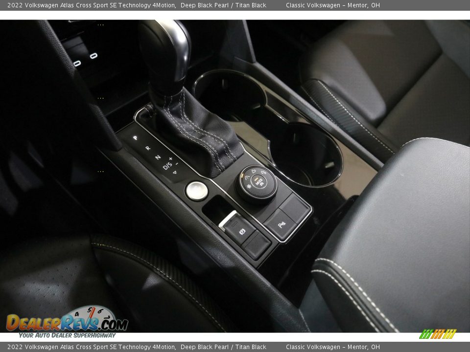 2022 Volkswagen Atlas Cross Sport SE Technology 4Motion Deep Black Pearl / Titan Black Photo #14