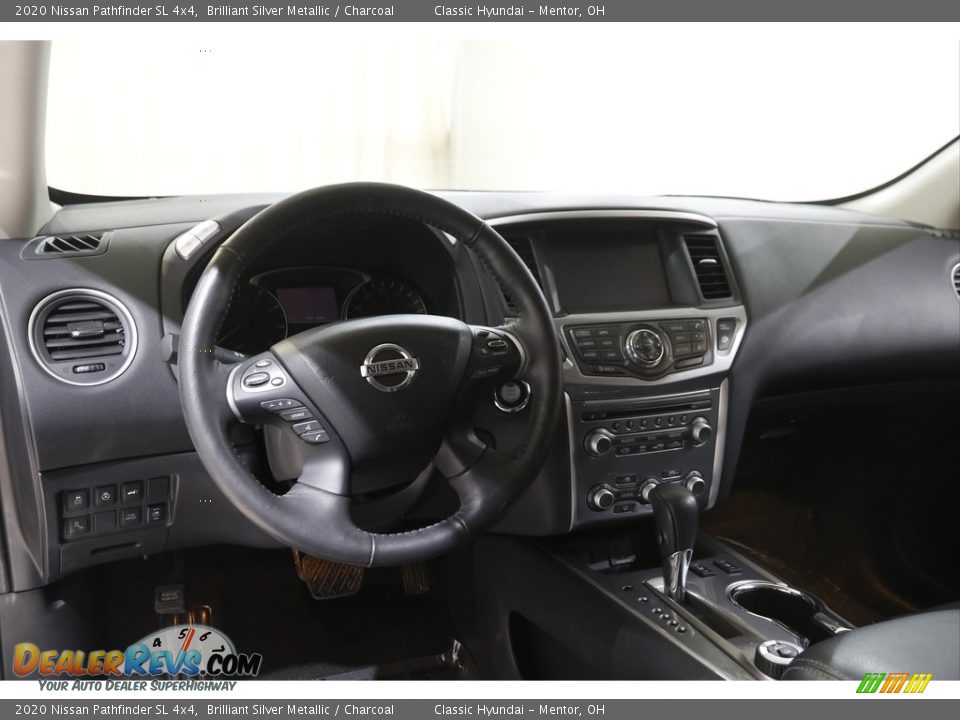 Dashboard of 2020 Nissan Pathfinder SL 4x4 Photo #6