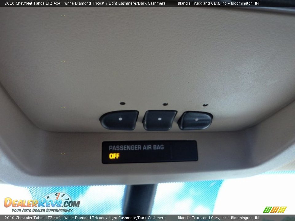 2010 Chevrolet Tahoe LTZ 4x4 White Diamond Tricoat / Light Cashmere/Dark Cashmere Photo #26