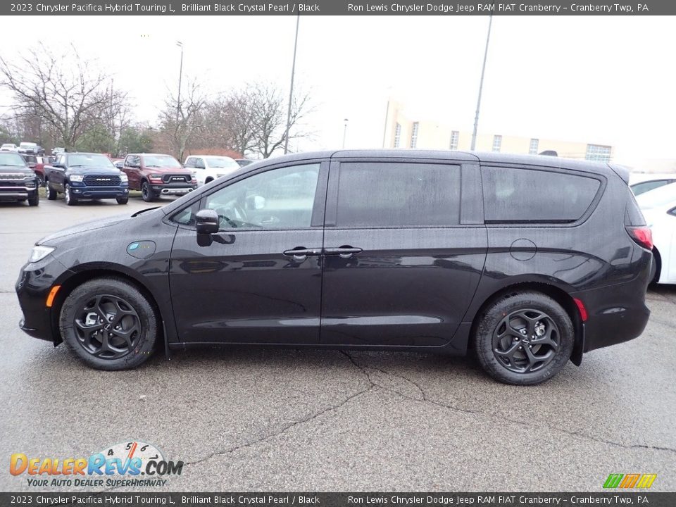 2023 Chrysler Pacifica Hybrid Touring L Brilliant Black Crystal Pearl / Black Photo #2