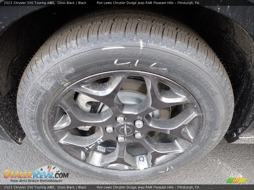 2023 Chrysler 300 Touring AWD Wheel Photo #10