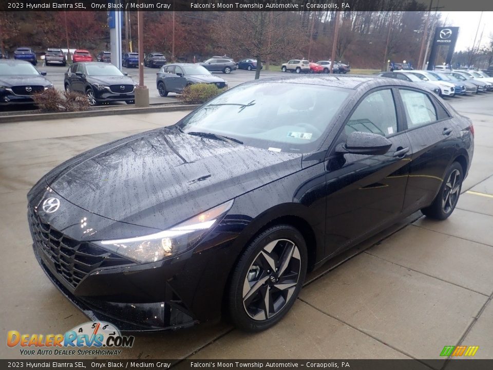 2023 Hyundai Elantra SEL Onyx Black / Medium Gray Photo #7