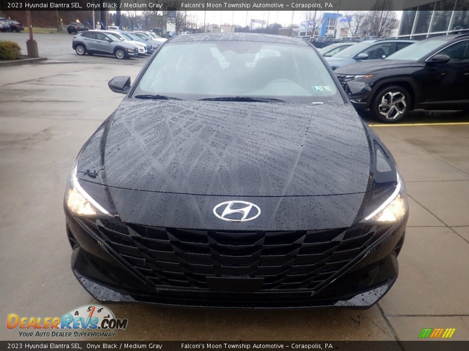 2023 Hyundai Elantra SEL Onyx Black / Medium Gray Photo #8