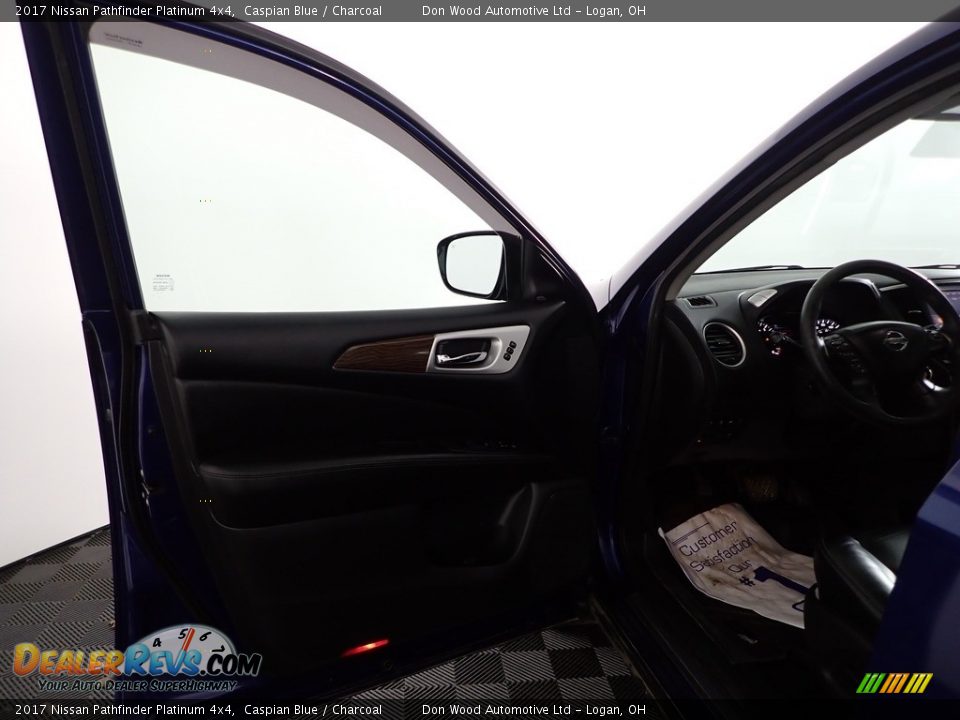 2017 Nissan Pathfinder Platinum 4x4 Caspian Blue / Charcoal Photo #16