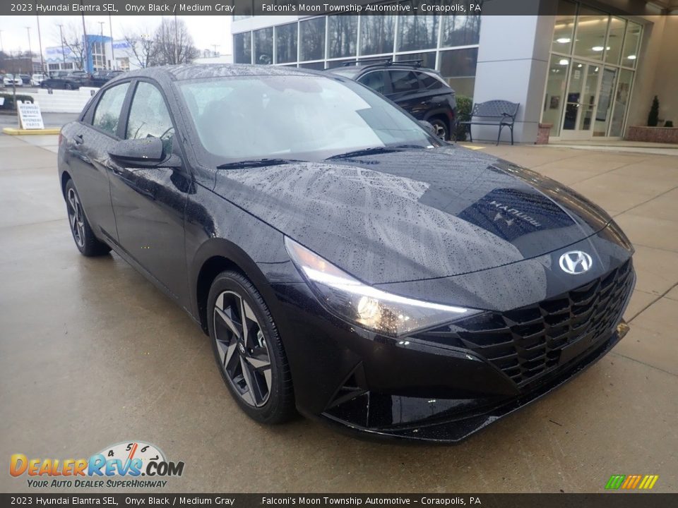 2023 Hyundai Elantra SEL Onyx Black / Medium Gray Photo #9