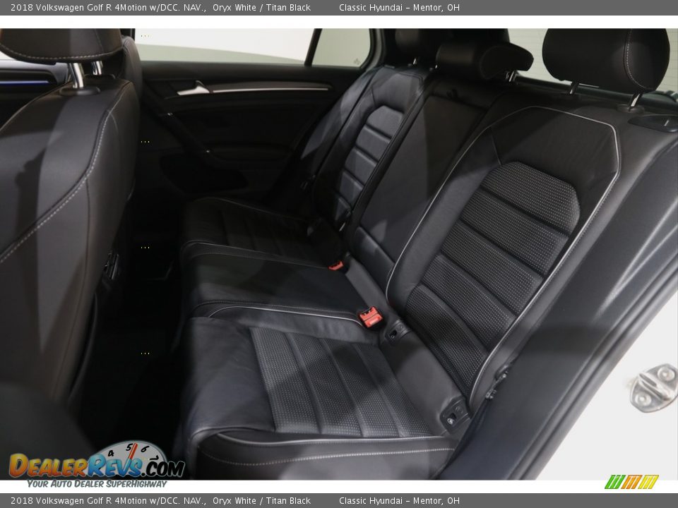 2018 Volkswagen Golf R 4Motion w/DCC. NAV. Oryx White / Titan Black Photo #19