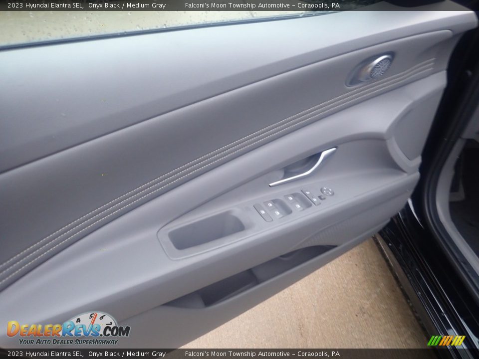 2023 Hyundai Elantra SEL Onyx Black / Medium Gray Photo #14
