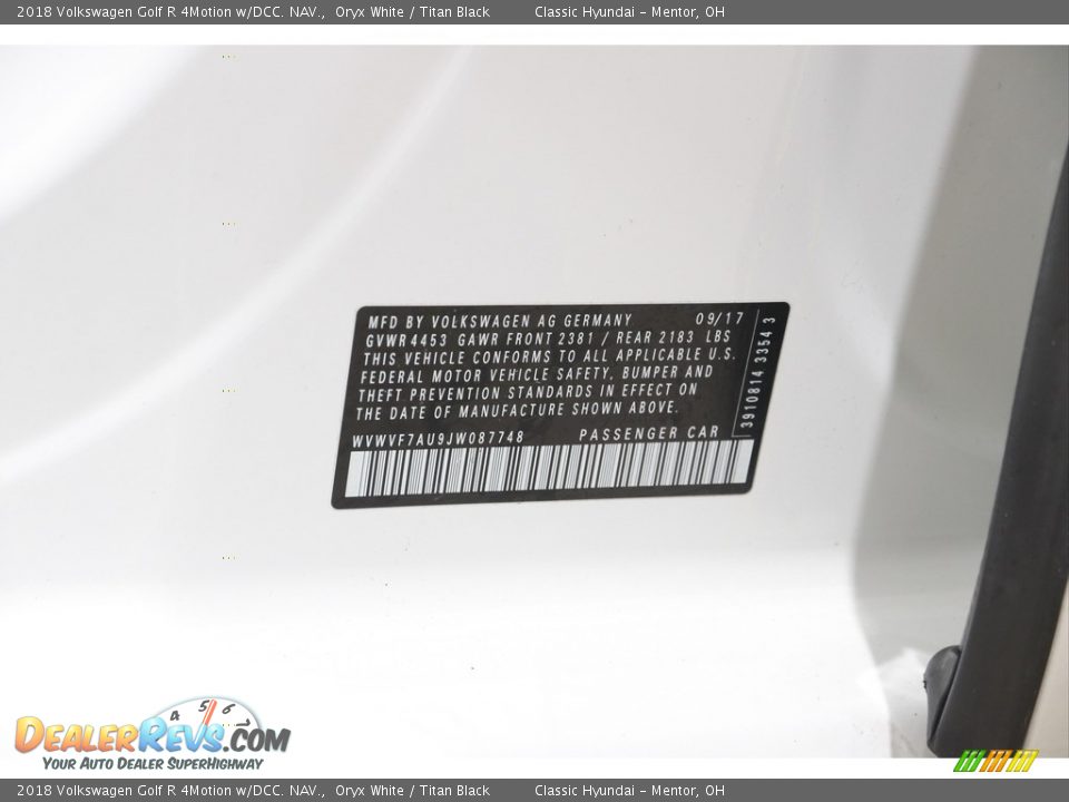 2018 Volkswagen Golf R 4Motion w/DCC. NAV. Oryx White / Titan Black Photo #23