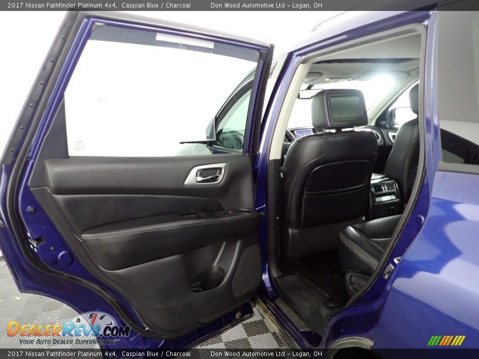 2017 Nissan Pathfinder Platinum 4x4 Caspian Blue / Charcoal Photo #27