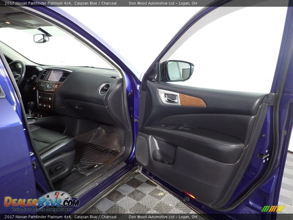 2017 Nissan Pathfinder Platinum 4x4 Caspian Blue / Charcoal Photo #33