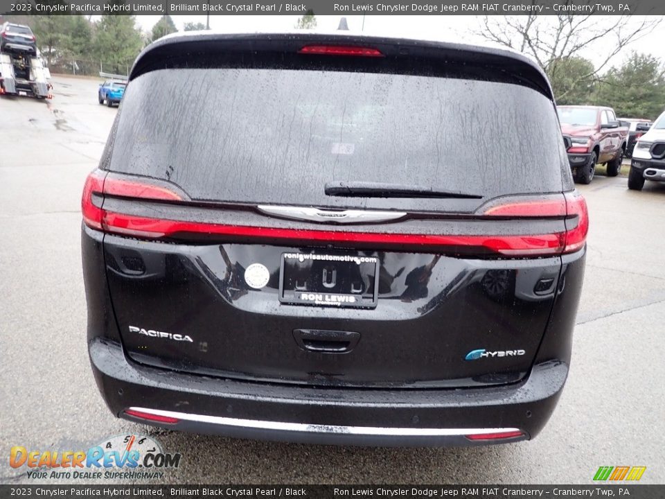 2023 Chrysler Pacifica Hybrid Limited Brilliant Black Crystal Pearl / Black Photo #4